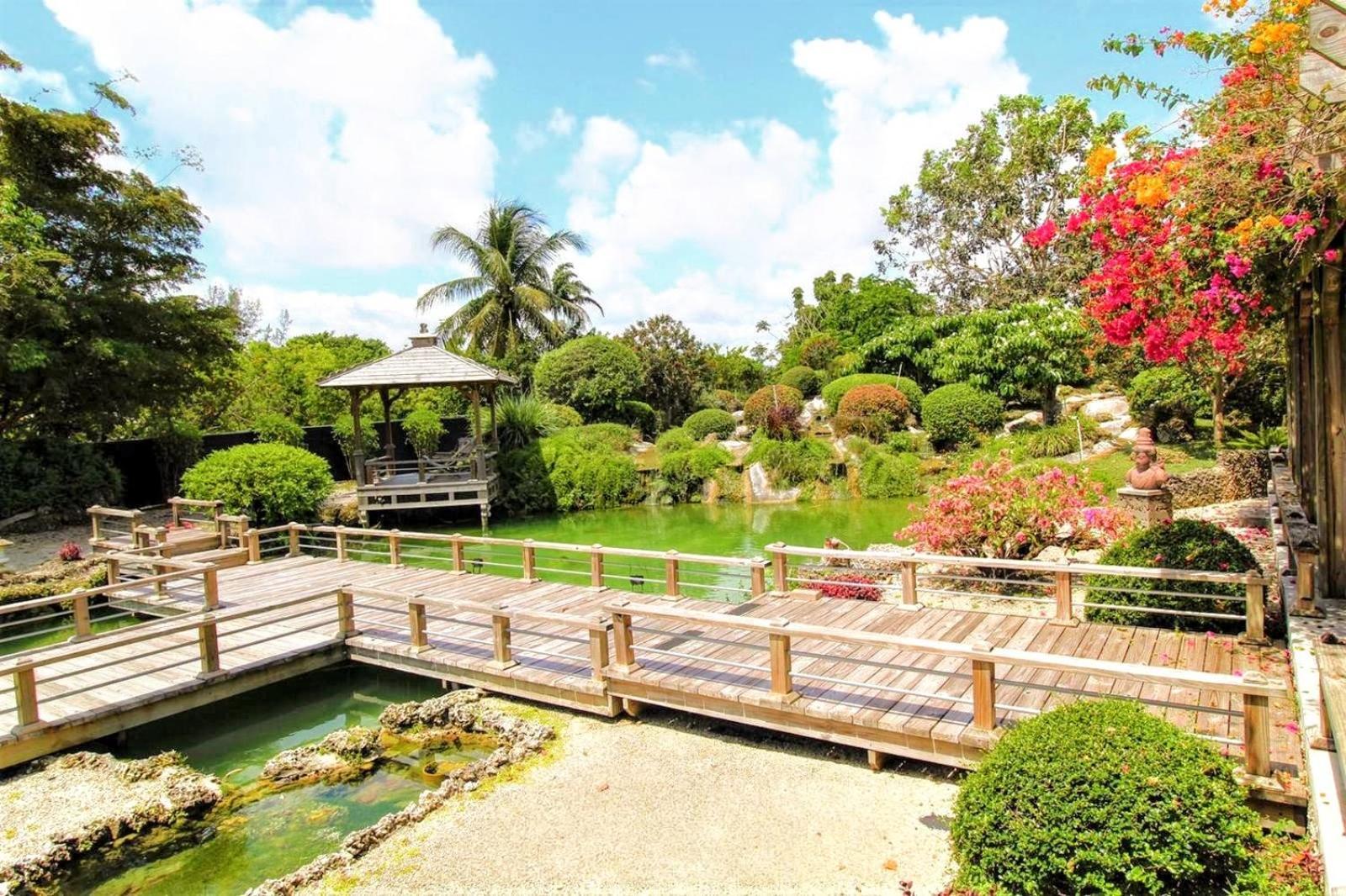 Exclusive Lake Tiny House In Beautiful Japanese Garden โฮมสเตด ภายนอก รูปภาพ